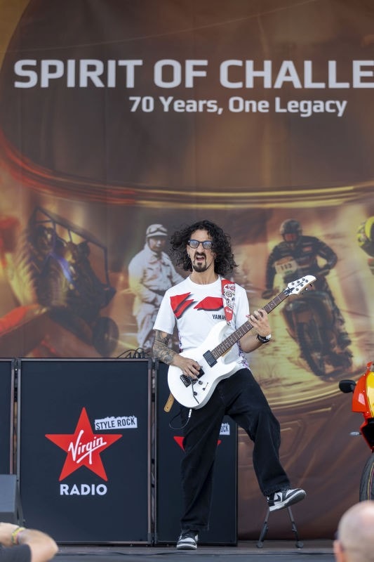 Yamaha fa il pieno a Varano: 5mila in pista per i 70 anni